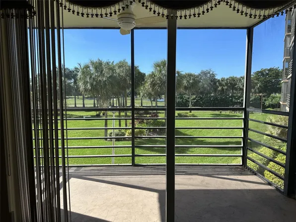 900 Saint Charles Place #222, Pembroke Pines, FL 33026