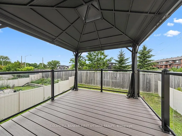 118 Culloden Cres — Photo 40