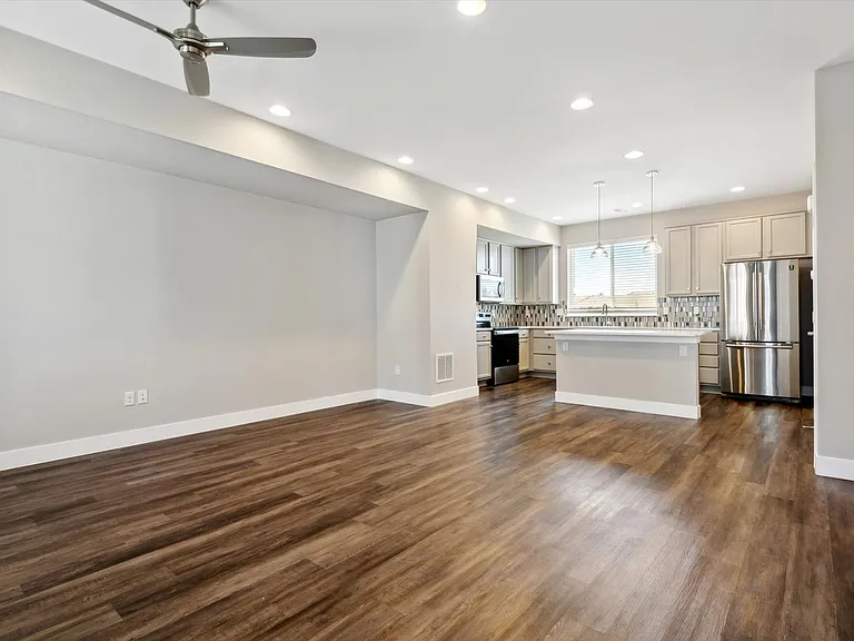 Creekline Townhomes — Photo 40