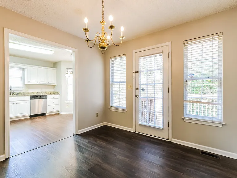 2991 Dalton Ln — Photo 8