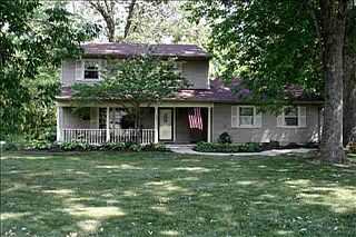 2nd image of 101 S Southwood Dr
