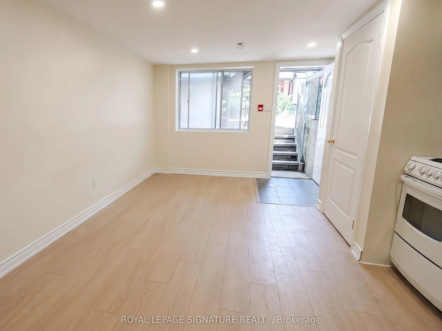1 bed, $1,899 — Photo 3