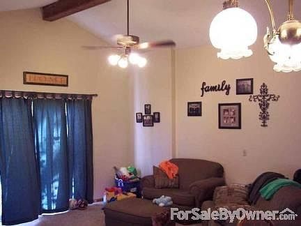 Vaulted ceilings in living, dining, & kitchen