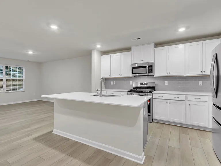 808 Harper St — Photo 8