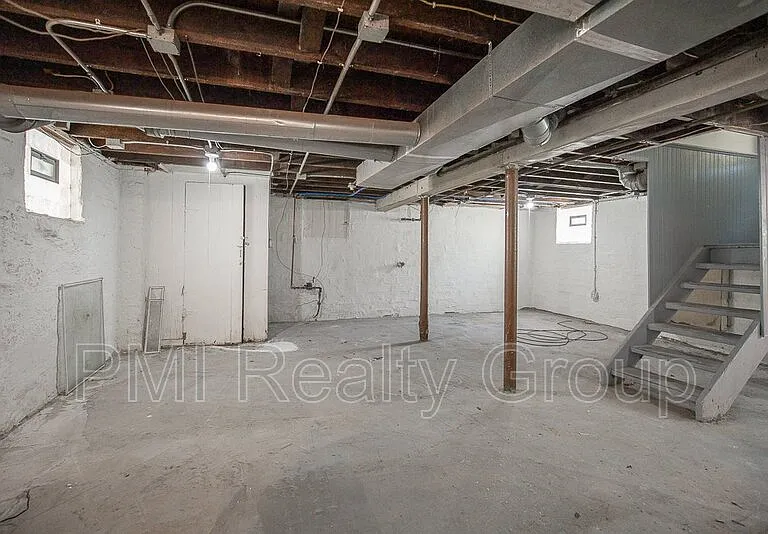 12203 Castlewood Ave — Photo 30