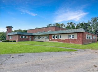 2 Cambridge Mnr, Clinton, NY 13323