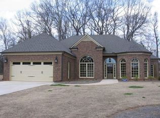 1900 Heritage Green Dr, Marietta, GA 30064