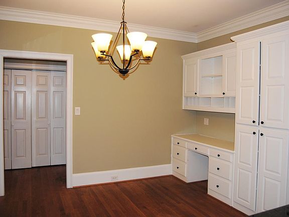 Kitchen Dining and Desk