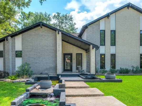 14919 Woodthorpe Ln, Houston, TX 77079