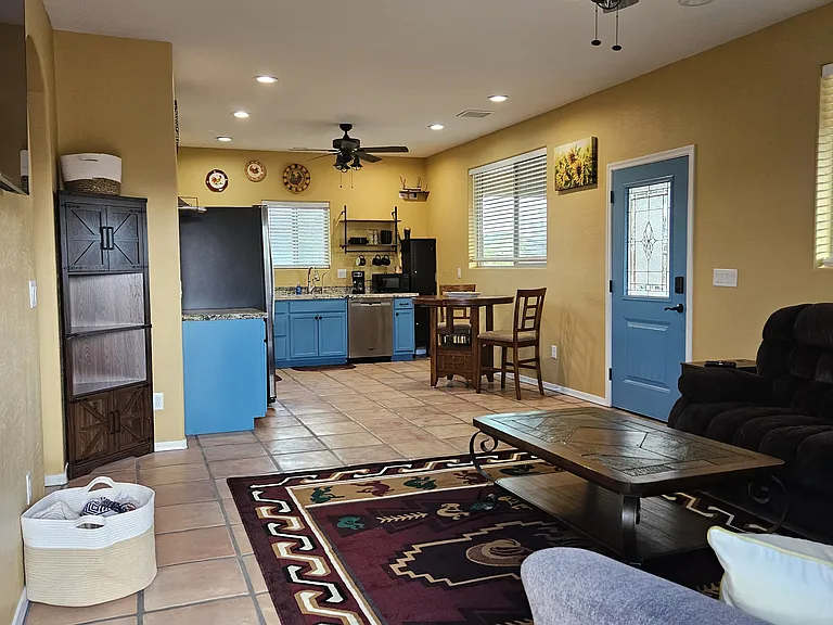 32324 N Apache Ave — Photo 5