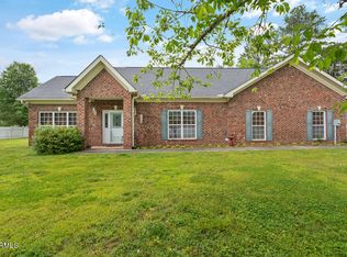 105 Shagbark Ln, Oak Ridge, TN 37830
