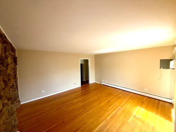9 Scotdale Rd., 9 Scotdale Rd APT 4, La Grange Park, IL 60526
