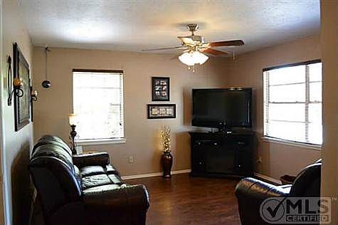 5th image of 4502 Don Juan St
