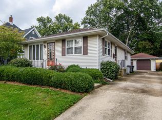 860 Cookane Ave, Elgin, IL 60120