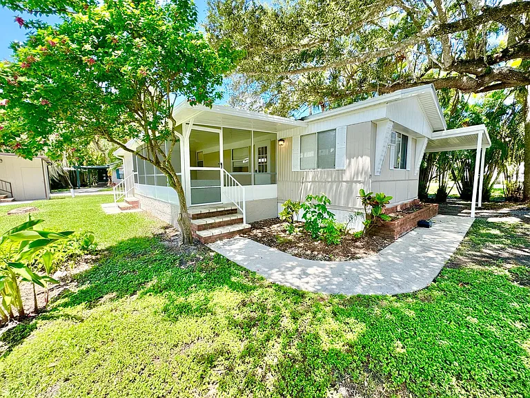 P (Henderson Creek - 1252 Henderson Creek Dr) — Photo 2