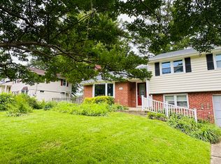 7615 Hogarth St, Springfield, VA 22151