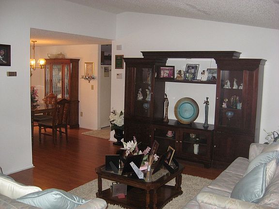 4th image of 9217 Roundwood Ct