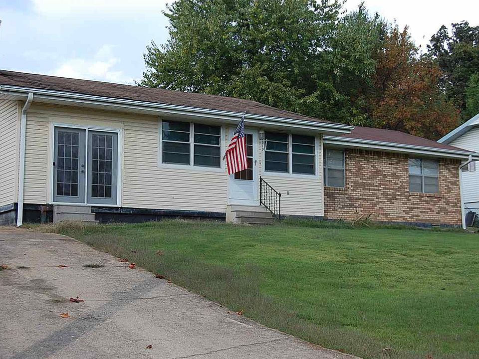 1st image of 2819 Wayne Ave