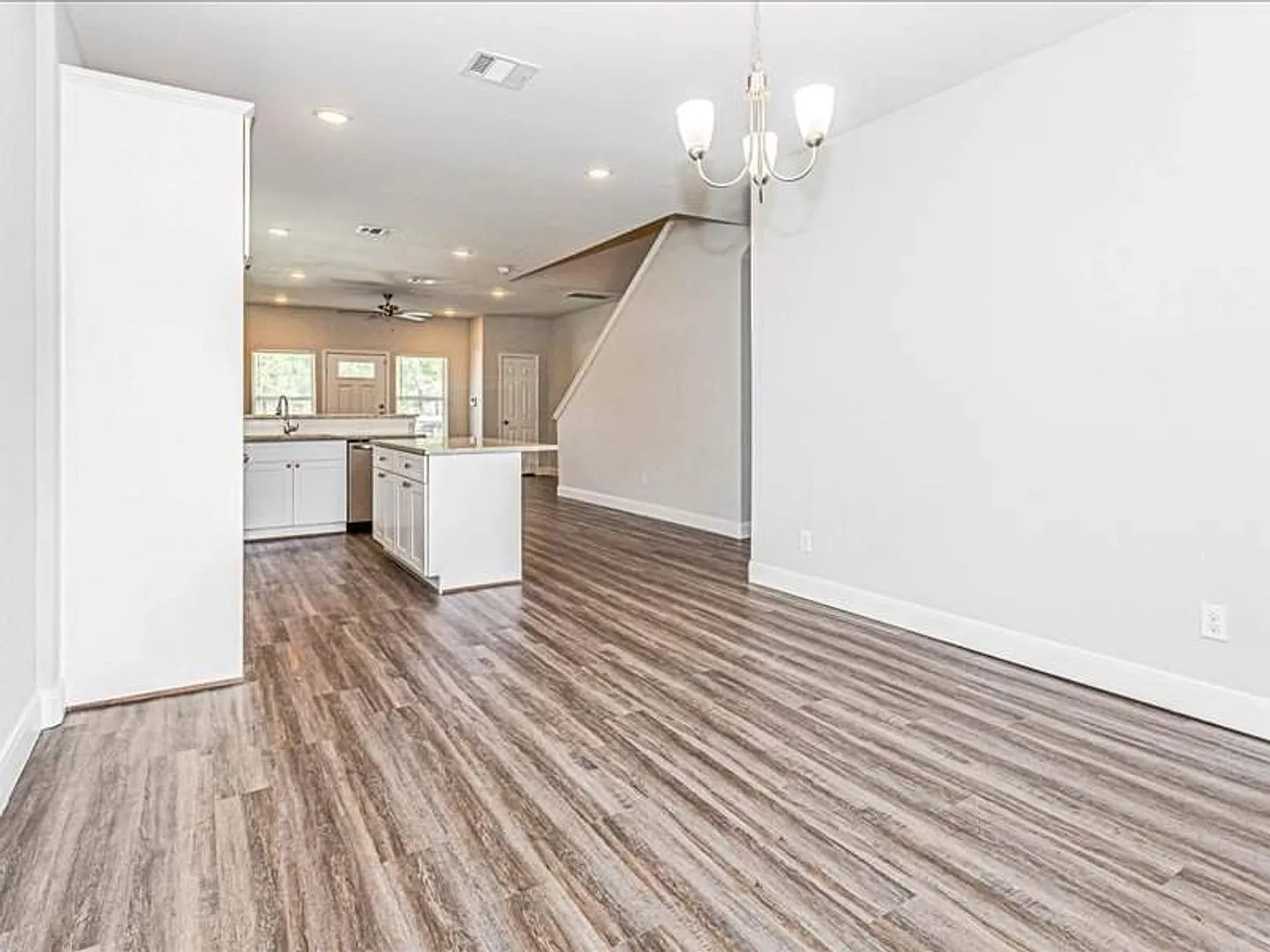 6629 Phillips St — Photo 4