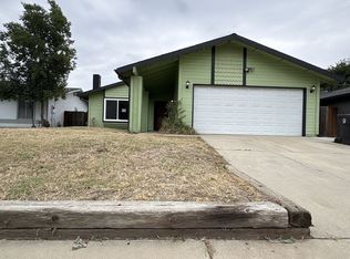 1840 S Sundance St, Tulare, CA 93274