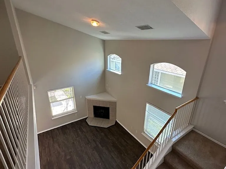 5157 Hartson — Photo 19