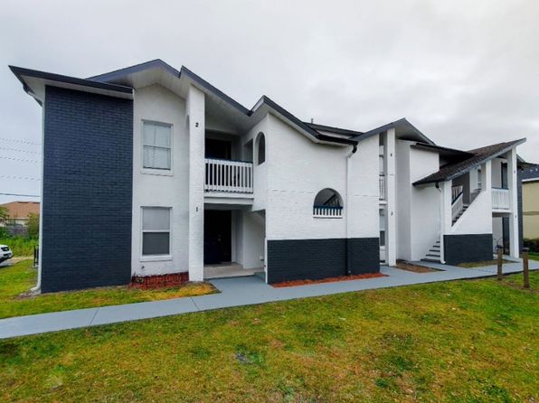 296 Flower Ln APT 4