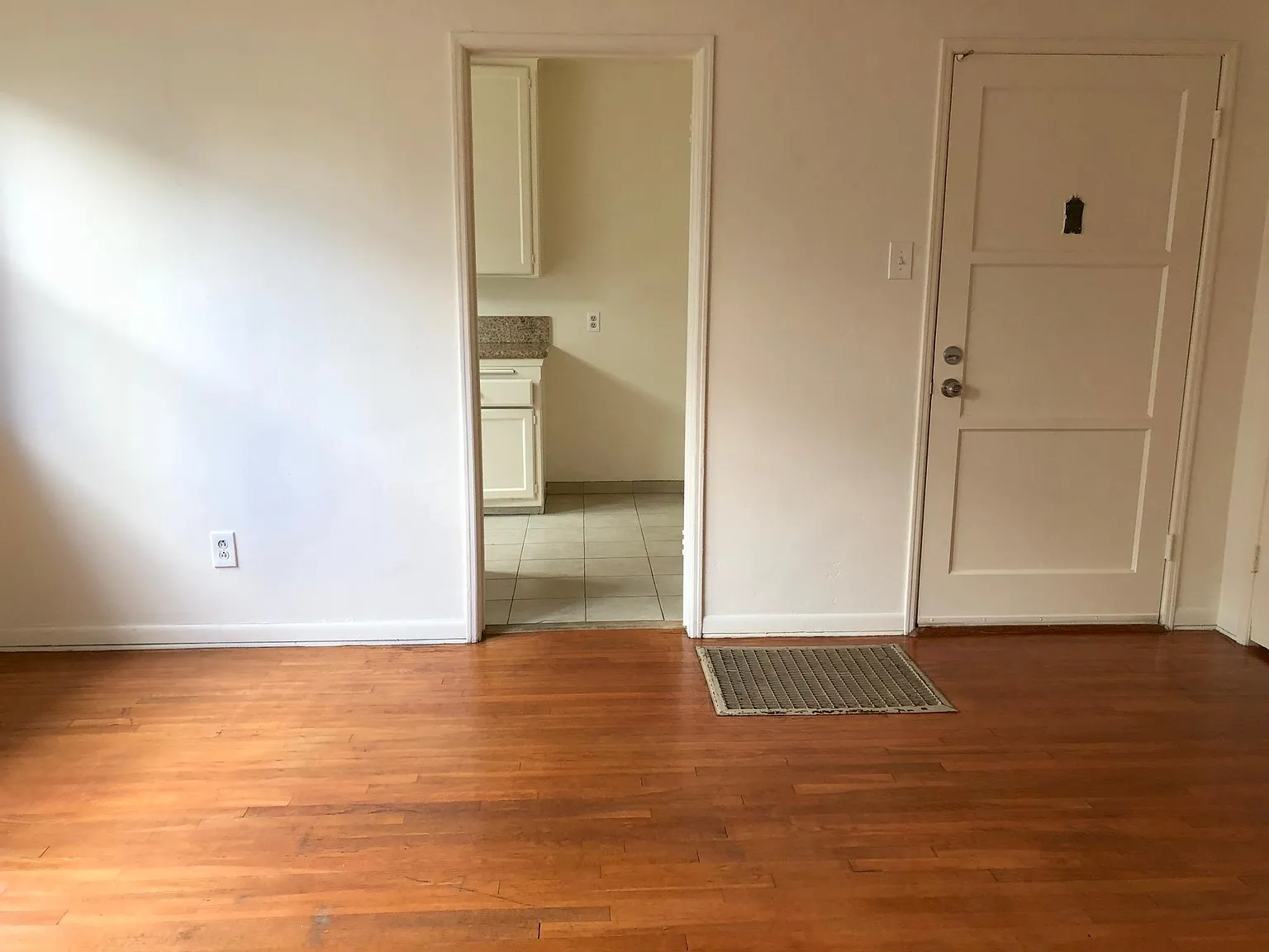 1213 E Ocean Blvd — Photo 4