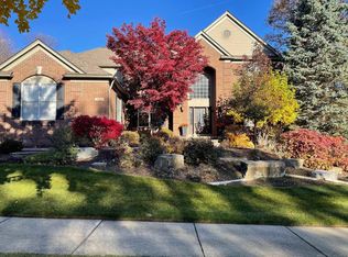 1921 Catlin Dr, Rochester, MI 48306