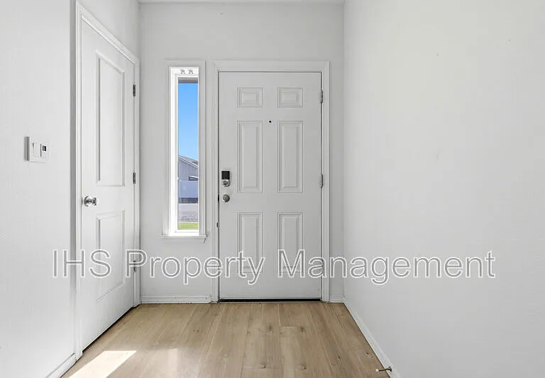1918 Elm Pl — Photo 22