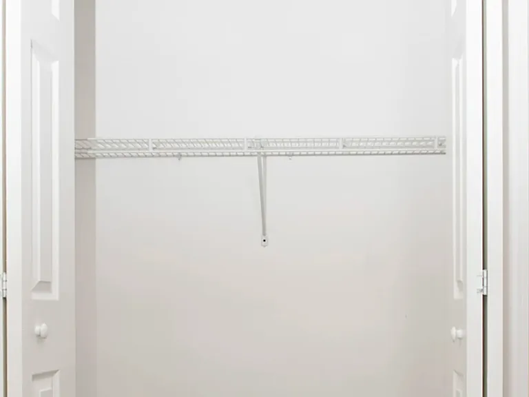 3345 N Marshfield Ave #207 — Photo 7