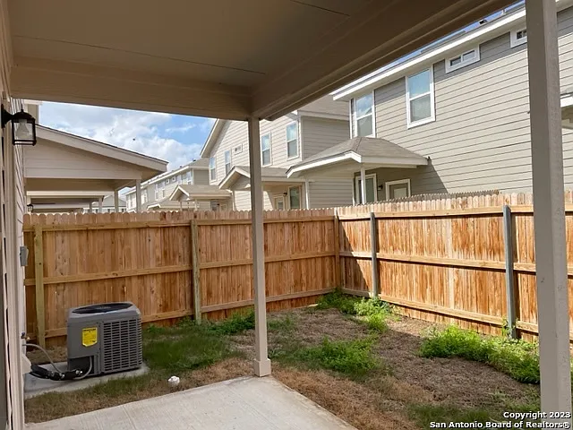 10317 Lynwood Vlg #101 — Photo 20