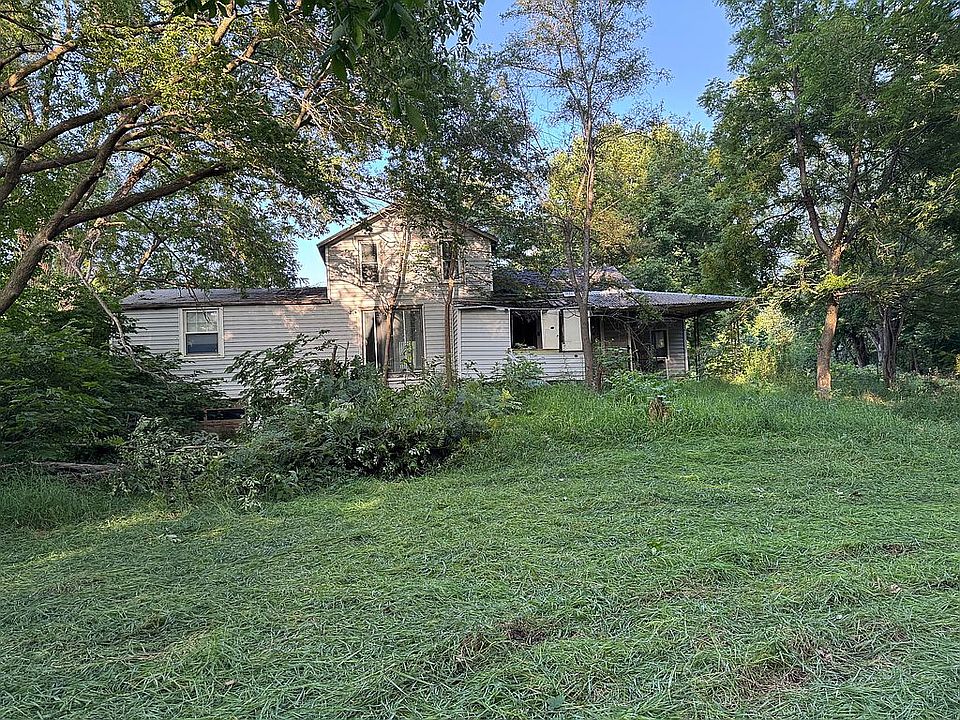 2nd image of 340 S Maple St