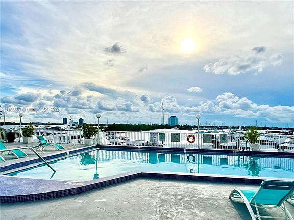5th image of 7904 West Dr APT 515