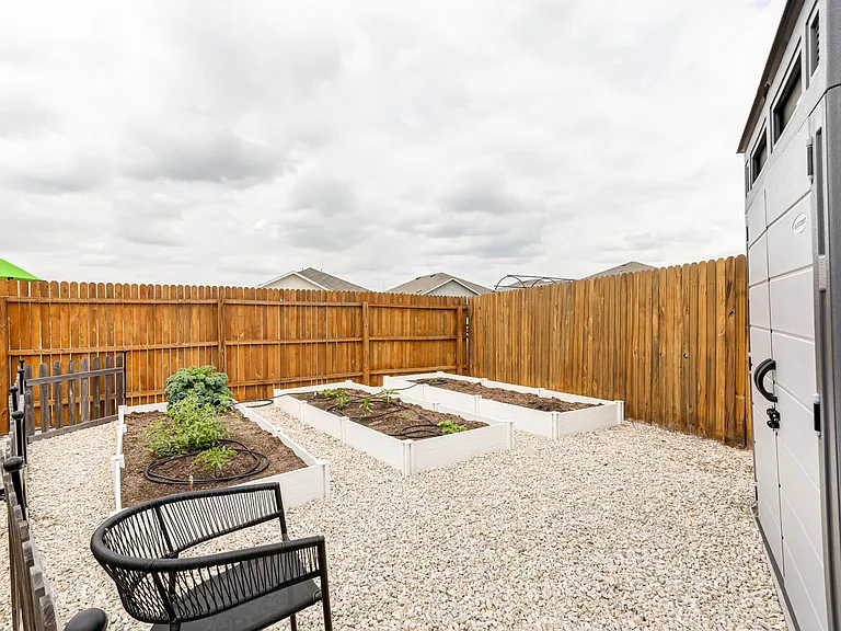 10203 Band Wagon — Photo 34