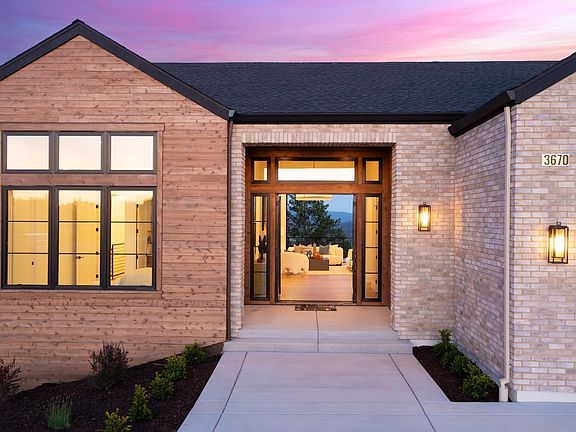 4th image of 3670 Raycrest Court