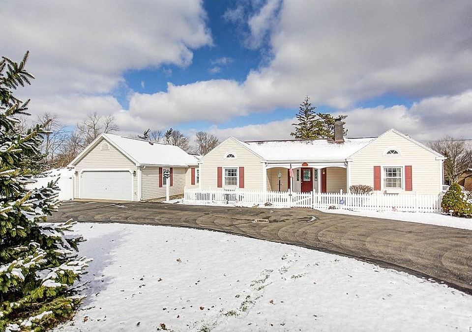 1st image of 223 Wilson Park Dr
