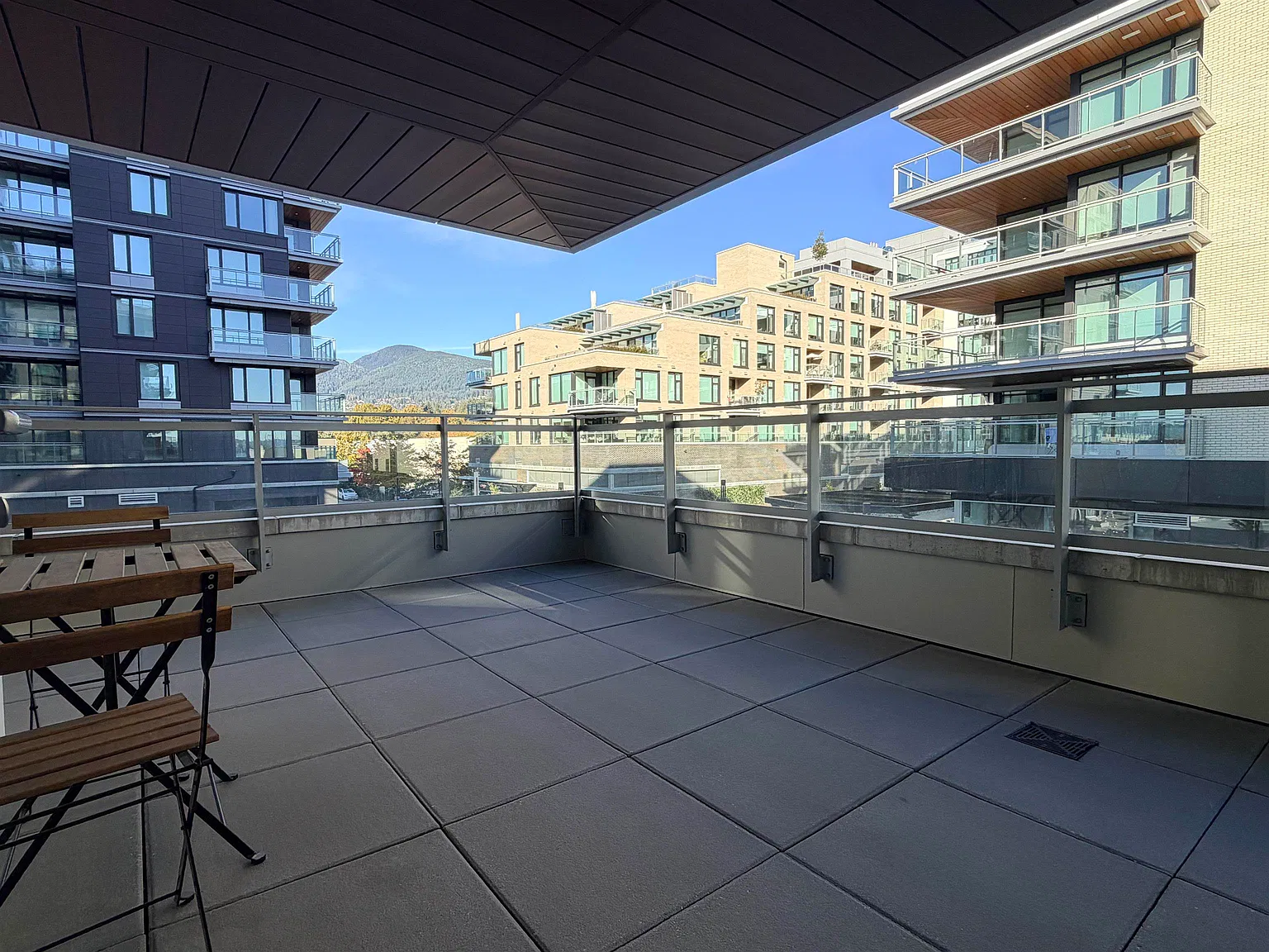 785 Harbour Ave — Photo 2