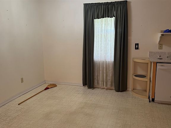 3rd image of 341 W End Rd