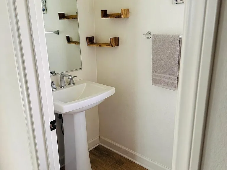 922 Slate St — Photo 11
