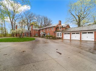 3700 Hughstowne Dr, Akron, OH 44333