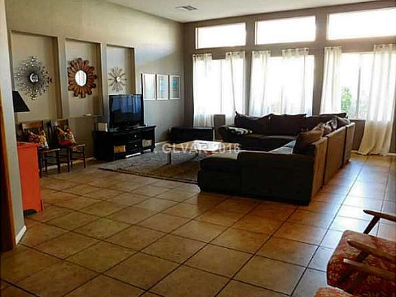 5th image of 10704 Cliff Mountain Ave