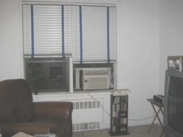 2260 Burnett Street image 1 of 1