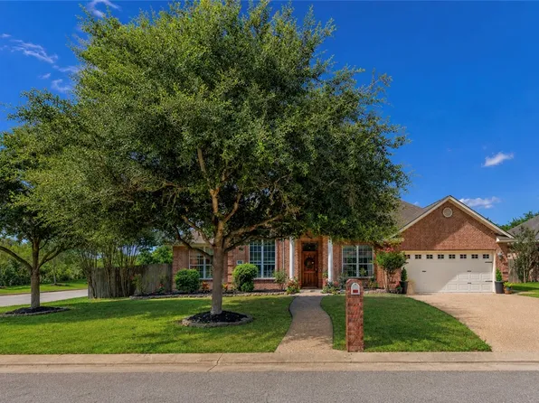 2401 Newark Cir, College Station, TX 77845