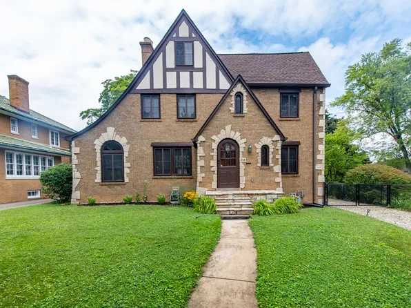 308 Douglas Ave, Waukegan, IL 60085