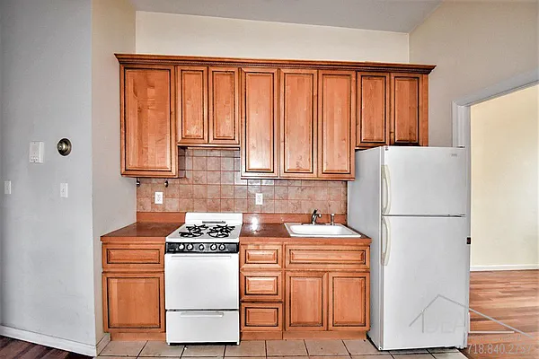 Rented by Ideal Properties Group | media 26