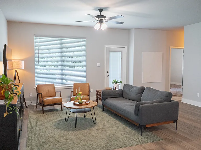 7909 Townsend Dr — Photo 6