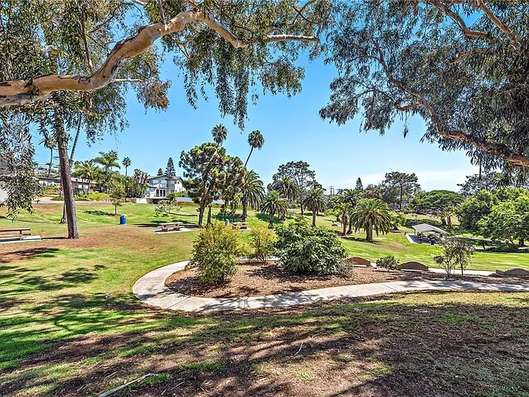 2140 Orinda Dr #B — Photo 20