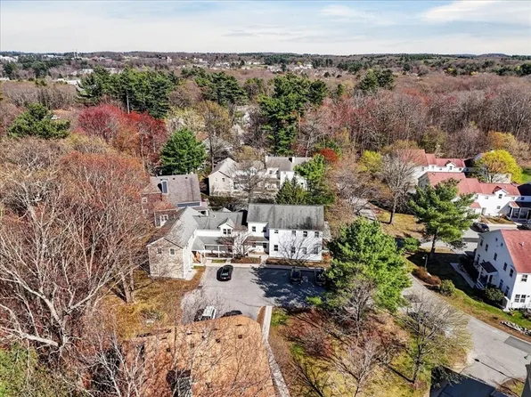 8 N Commons #C, Lincoln, MA 01773
