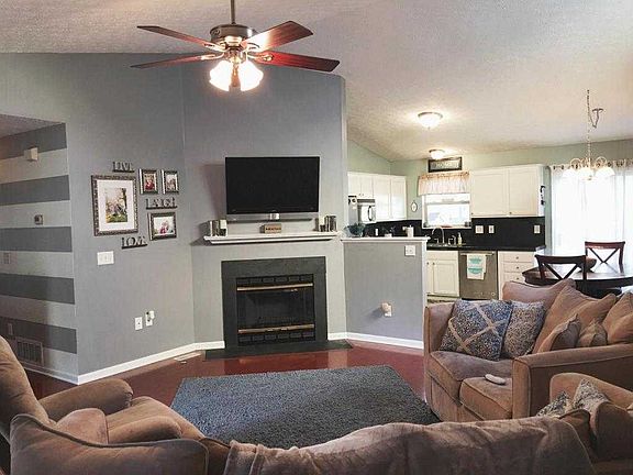3rd image of 3972 Highland Bluff Dr