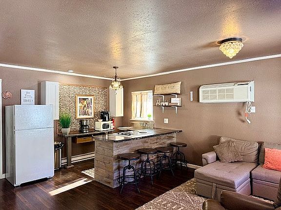 5th image of 80 N 4th St